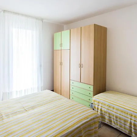 Apartment 1 Bedroom In *